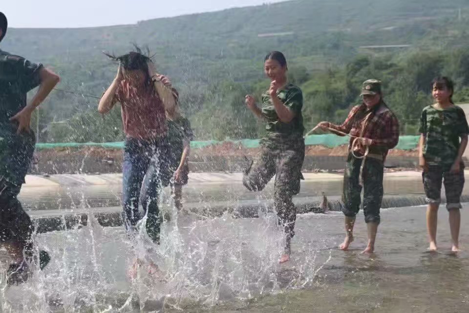 初中生不想上学家长怎么办 孩子叛逆不上学怎么办 初二孩子不爱学习怎么办