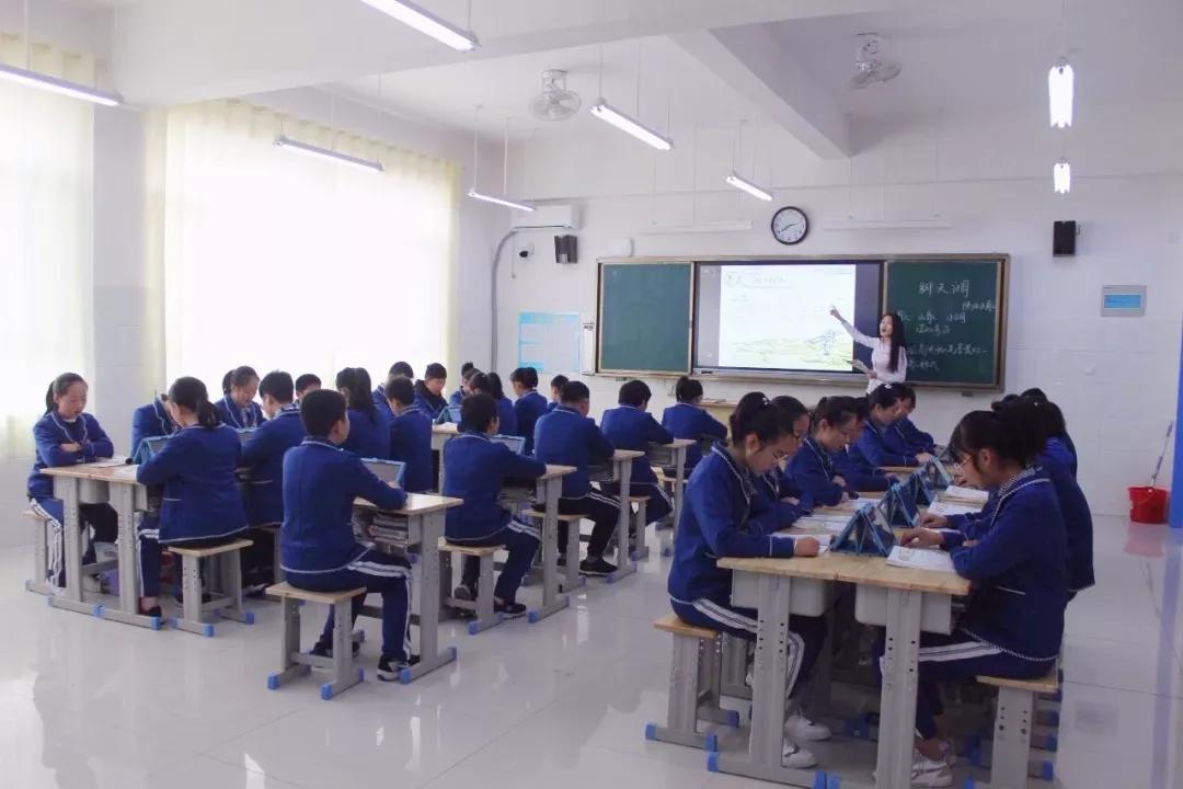 推介 学生早恋怎样引导